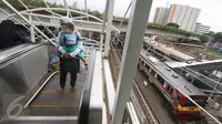 Mulai Beroperasi, Ini Fasilitas Plus di JPO Stasiun Tanah Abang