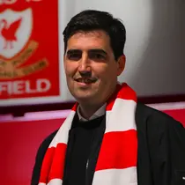Andoni Iraola dikenalkan sebagai pelatih baru Liverpool. (Official X Liverpool FC)