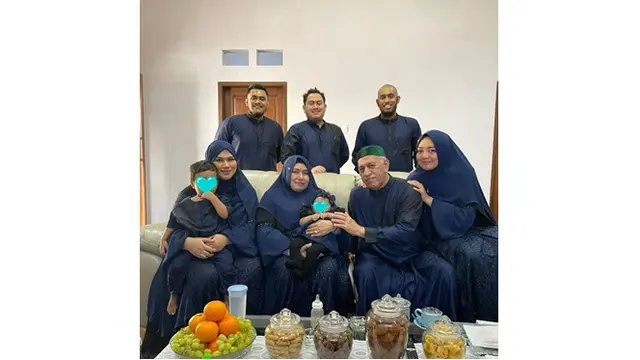 Ayah King Nassar Meninggal Dunia, Ini 6 Potret Kenangannya Bareng Keluarga