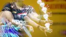 Foto multiple exposure dari pebulu tangkis tunggal putri Indonesia, Putri Kusuma Wardani saat melakukan servis ke arah pebulu tangkis Chinese Taipei, Wen Chi Hsu dalam laga perempat final Indonesia Masters 2025 di Istora Senayan, Jakarta, Jumat (24/01/2025). (Bola.com/Bagaskara Lazuardi)