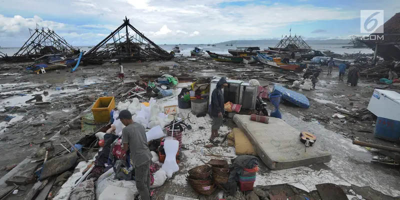 Usai Tsunami Selat Sunda, Warga Mulai Pulang Selamatkan Harta Benda