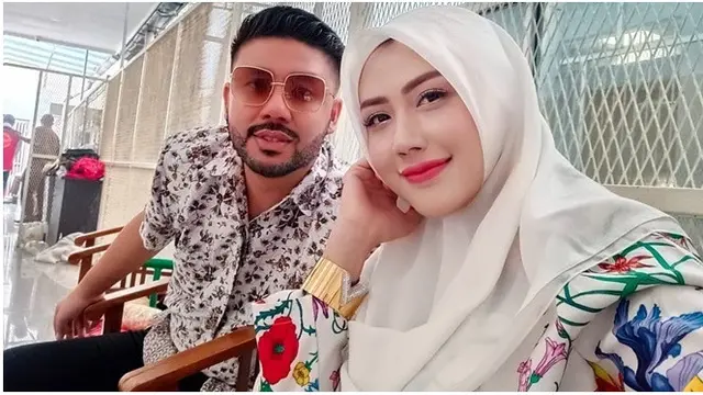 7 Potret Kenangan Rey Utami dan Pablo Benua, Selalu Romantis