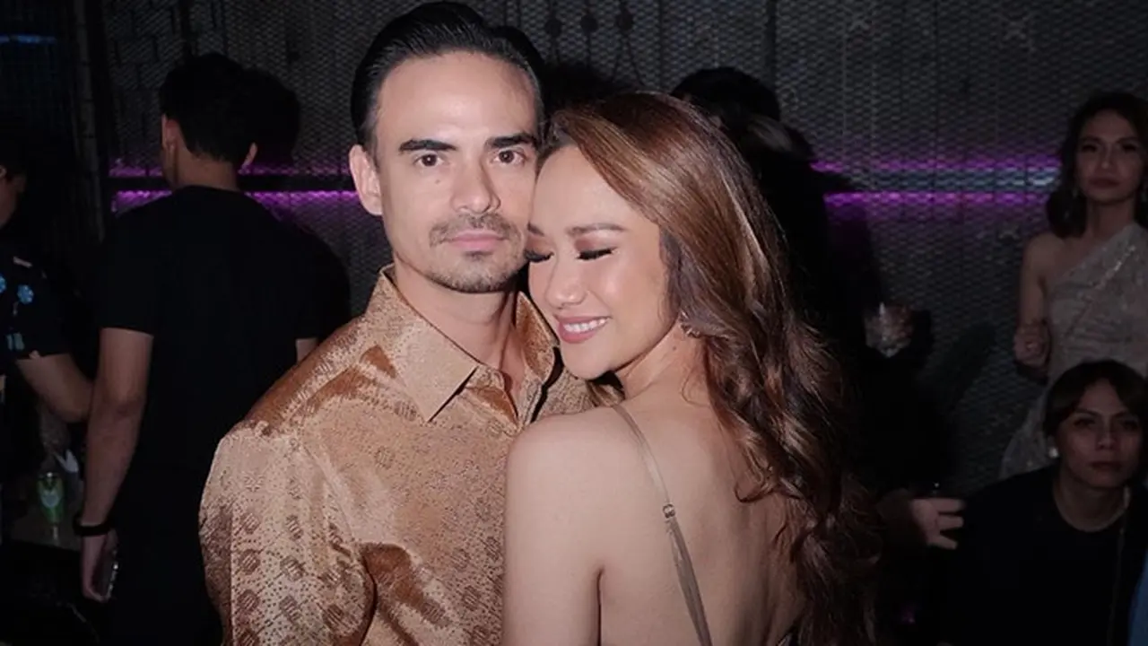 Ashraf Sinclair Meninggal Dunia, Ini 10 Potret Kenangannya dengan Bunga Citra Lestari