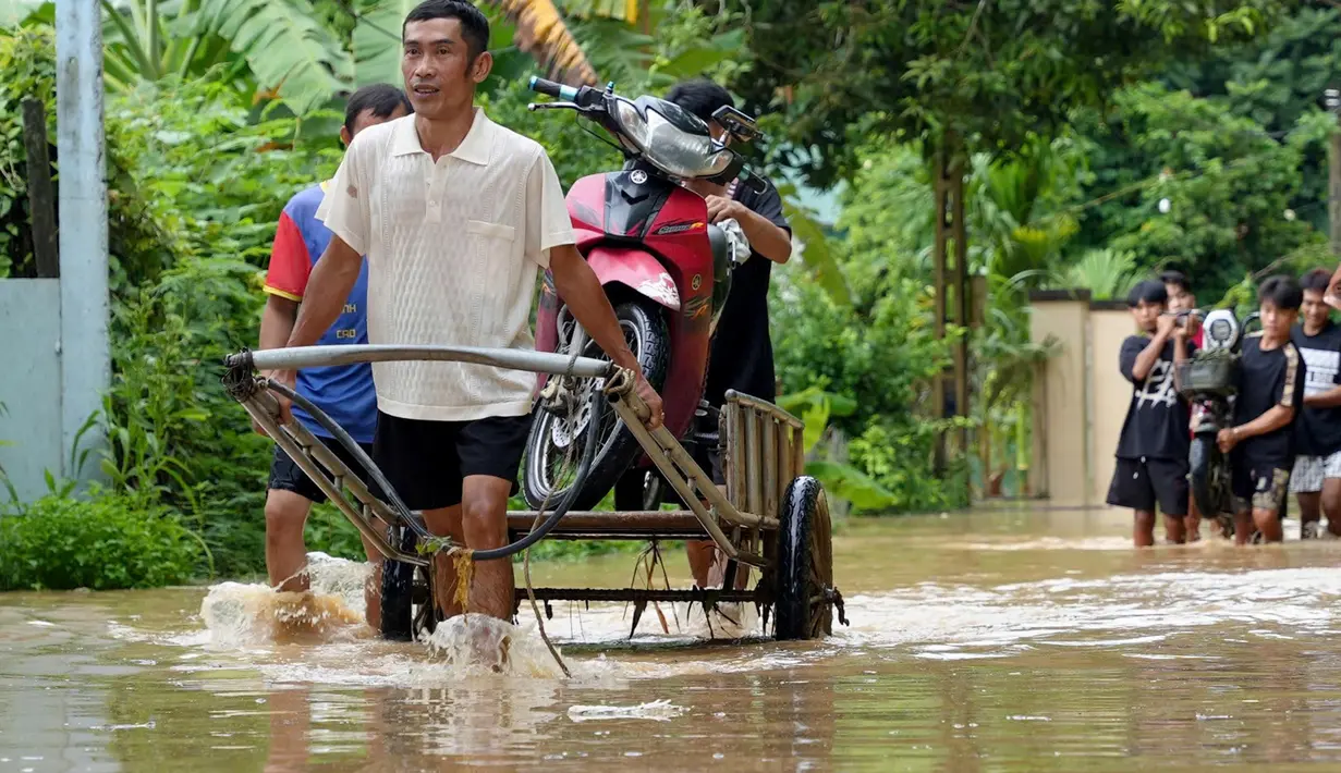Otoritas Vietnam menyebutkan, dampak badai ini mulai terasa pada Selasa 22 Juli 2025 pagi waktu setempat. (Foto oleh AFP)