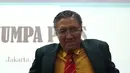 Ketua PB IDI Ilham Oetama Marsis usai memberi keterangan pers di kantor IDI, Jakarta, Senin (9/4). IDI justru memberikan rekomendasi agar pengobatan terapi 'Cuci otak' dokter Terawan dilakukan uji penilaiain. (Liputan6.com/JohanTallo)
