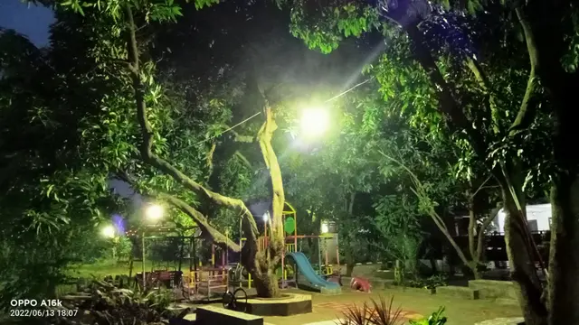 Hasil foto malam hari dengan Oppo A16k (Liputan6.com/Giovani Dio Prasasti)