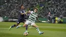 Meski sudah unggul jauh namun Manchester City tak mengendurkan tekanan. Raheem Sterling dkk masih melakukan serangan-serangan membahayakan pertahanan lawan. (AP/Armando Franca)