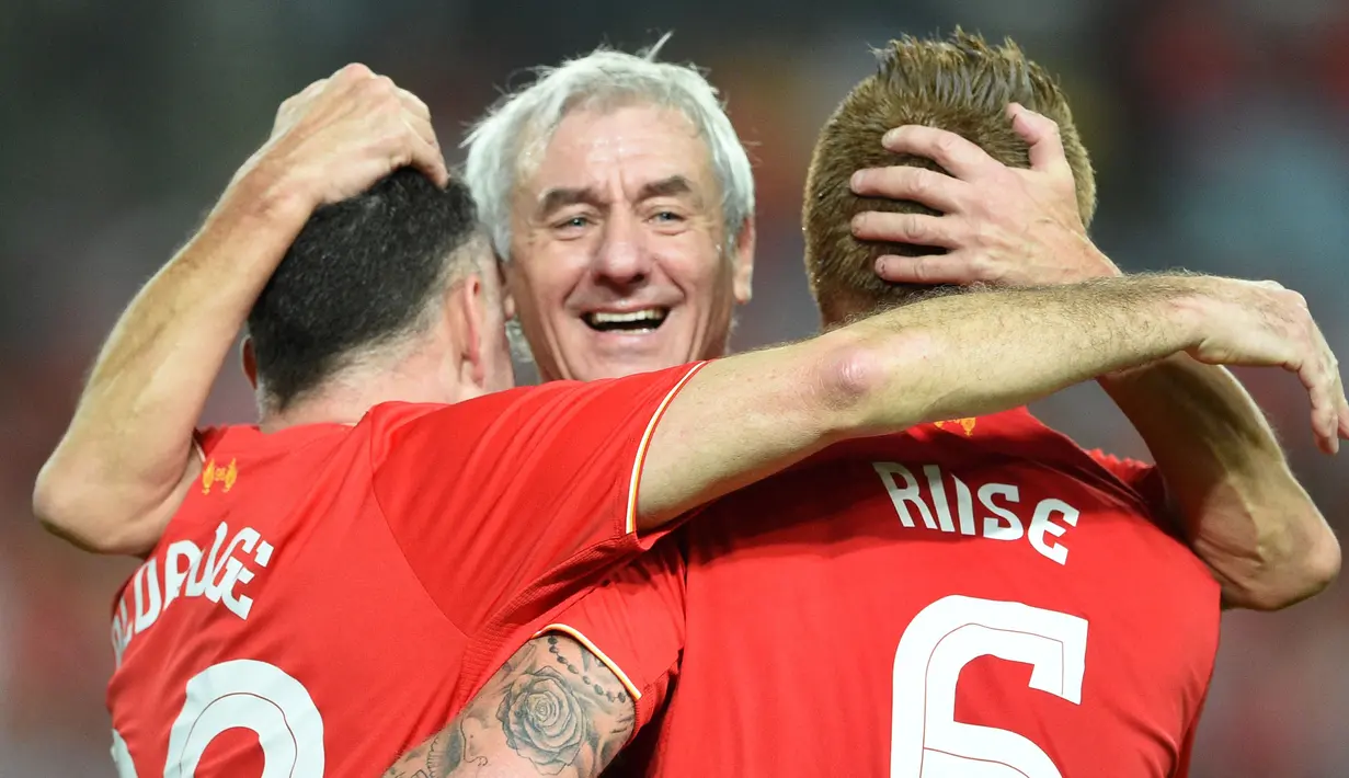 Ian Rush (tengah) merupakan pencetak gol terbanyak sepanjang masa Liverpool di semua kompetisi, yaitu 354 gol. Ian juga mampu menyabet penghargaan Sepatu Emas Eropa pada tahun 1984. Meskipun begitu, ia hanya mampu melesatkan 14 gol di ajang Liga Champions. (AFP/Peter Parks)