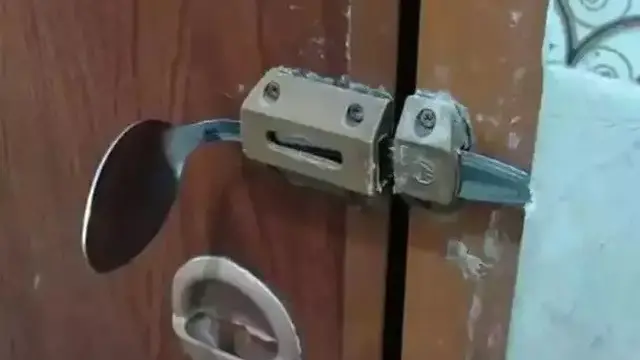 Kunci Pintu Kamar Mandi Low Budget