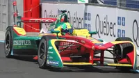 Lucas di Grassi menyegel kemenangan setelah start dari pole pada balapan Formula E seri ke-11 di Montreal, Kanada, Sabtu (29/7//2017) waktu setempat. (AP/Tom Boland)