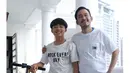 Sebagai orangtua merupakan hal wajar jika Ruben ragu dengan keputusan tersebut. Ia mengakui bahwa anak-anaknya memang kurang disiplin dan ia sendiri pun sulit melindungi anaknya kalau memang harus sekolah seperti biasa. (Instagram/ruben_onsu)