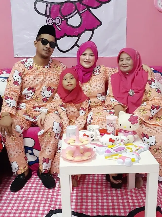 6 Potret Kompakan Baju Lebaran ala Netizen Ini Bikin Geleng Kepala