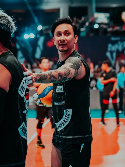 Termasuk saat ia menggelar dan mengikuti ajang Bahkan Voli yang digelar pekan lalu. [Instagram @jajarandireksi_vindes)