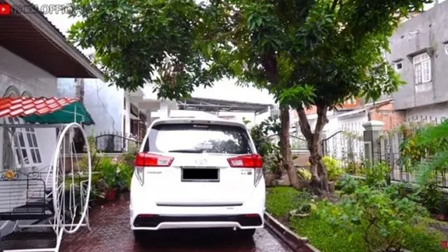 8 Potret Rumah Teuku Ryan Suami Ria Ricis di Aceh, Luas Dominan Warna Emas