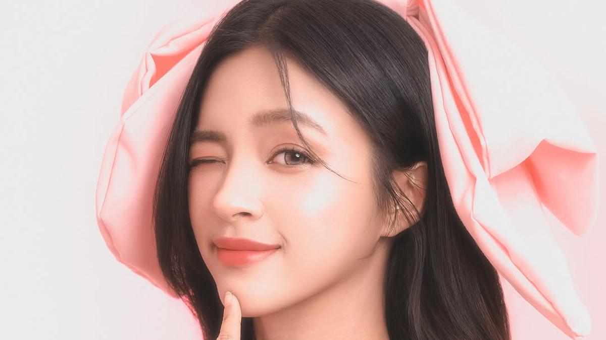 6 Inspirasi Valentine Outfit ala Eca Aura, Feminin dan Elegan untuk Kencan Romantis