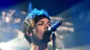 Pertemuan yang dilakukan anggota grup band One Direction terbilang mengharukan. Pasalnya para lelaki tampan itu hadir di sebuah acara dengan maksud memberikan semangat kepada temannya, Louis. (AFP/Bintang.com)