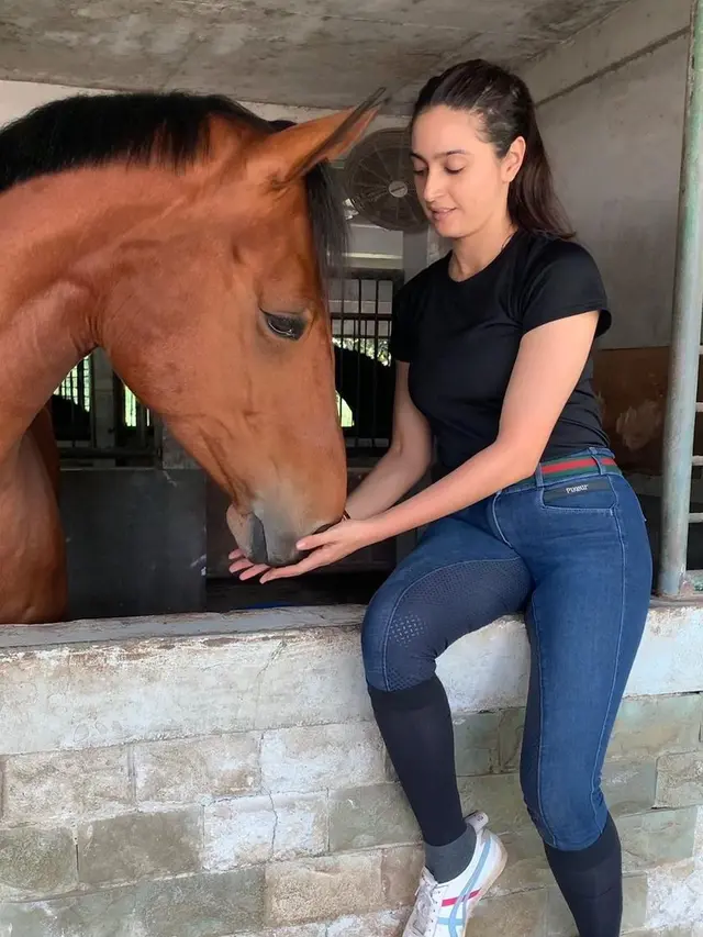 Nabila Syakieb bersama kudanya (Instagram/nsyakieb85)