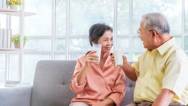 Susu untuk lansia
