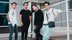 Mengabarkan mengenai retaknya hubungan rumah tangga, Dodi Hidayatullah mendapatkan dukungan dan semangat dari personel ADAM Musik. Melalui akun Instagram, para sahabat turut menuliskan komentar dalam unggahan terbaru milik Dodi. (Liputan6.com/IG/@adammusik_)