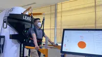 Alat robotic assisted rehabilitation therapy bernama LEXO telah hadir di RS Grha Kedoya, membantu pergerakan ekstremitias bawah atau kaki. (Liputan6/Tiara Laninda)