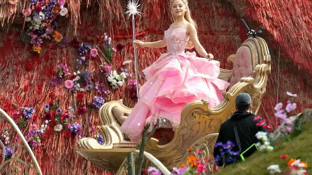 Ariana Grande (Youtube/Universal Pictures)