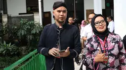 Terdakwa kasus ujaran kebencian, Ahmad Dhani bersiap menjalani sidang lanjutan di PN Jakarta Selatan, Senin (2/7). Sidang tersebut menghadirkan saksi dari jaksa dan saksi meringankan dari Ahmad Dhani. (Liputan6.com/Immanuel Antonius)