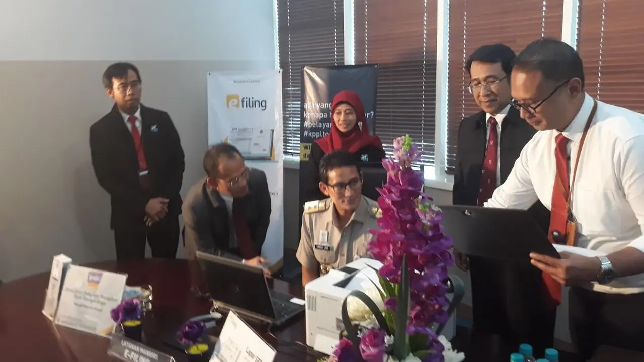 Wakil Gubernur DKI, Sandiaga Uno, melaporkan pajak tahunannya