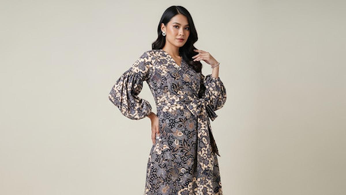Takut Dress Batik Terlalu Panas? Ini 7 Pilihan Bahan yang Sejuk Dipakai untuk Kenyamanan Maksimal