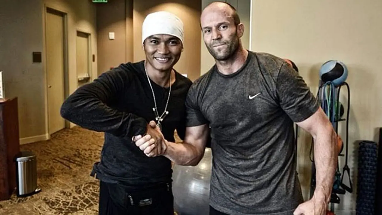 tony-jaa-jason-statham-131011b.jpg