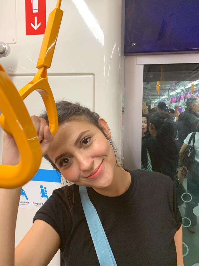 7 Potret Aliyah Faizah, Pacar Bayu Skak yang Jadi Lola Tukang Ojek Pengkolan