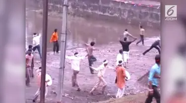 Satu orang tewas, 280 lainnya terluka akibat lemparan batu di festival tahunan Gotmar di Kota India (12/9).