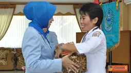 Citizen6, Surabaya: Dilaksanakan juga reorganisasi pengurus Jalasenastri Kobangdikal antara Kasi sosial dari Ny. Sudarmanto kepada Ny. Solechan dan Pabinhar dari Mayor Laut (KH) Munasita Halim kepada Mayor Laut (KH) Burhan.  (Pengirim: Penkobangdikal).
