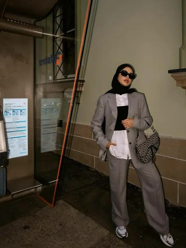Sontek 6 Inspirasi Padu Padan Hijab Outfit Kece ala Ana Octarina