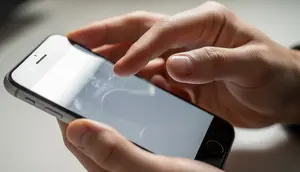 Cara Cek Layar iPhone: Panduan Lengkap Mengecek LCD, Touchscreen, dan Keaslian Display