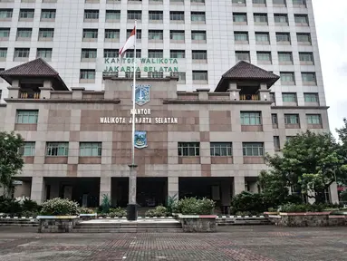 Suasana Kantor Wali Kota Jakarta Selatan, Jakarta, Kamis (17/9/2020). Kantor Wali Kota Jakarta Selatan ditutup sementara mulai hari ini hingga dibuka kembali pada 21 September setelah tujuh ASN ditemukan positif terpapar Covid-19. (merdeka.com/Iqbal S. Nugroho)
