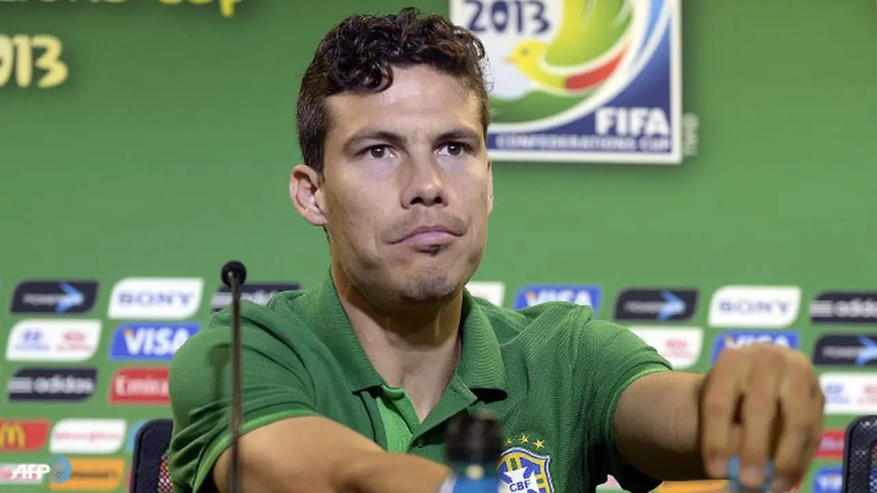 hernanes-130727b.jpg