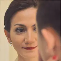 Wanita yang sedang hamil memang diberi kelonggaran saat Ramadan. Tapi Wanda Hamidah tetap melakukan ibadahnya. (via Facebook/Wanda Hamidah)