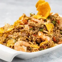 Ilustrasi nasi goreng udang /copyright freepik.com/wirestock
