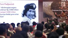 Calon presiden nomor urut 2, Prabowo Subianto memberi paparan saat bedah buku 'Paradoks Indonesia' di Jakarta, Sabtu (22/9). Buku 'Paradoks Indonesia' ditulis oleh Prabowo. (Liputan6.com/Herman Zakharia)