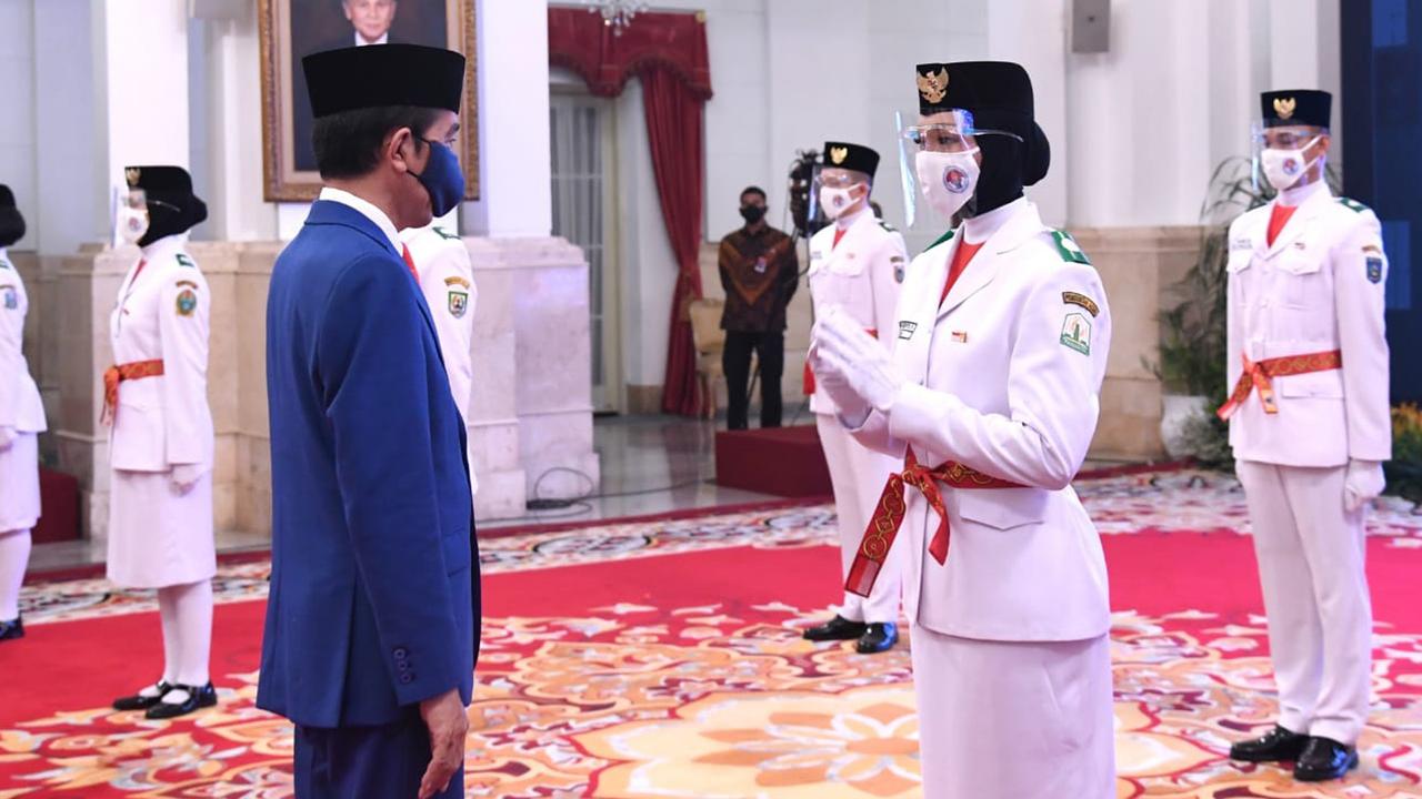 Pengukuhan 8 Anggota Paskibraka 2020 di Istana Negara