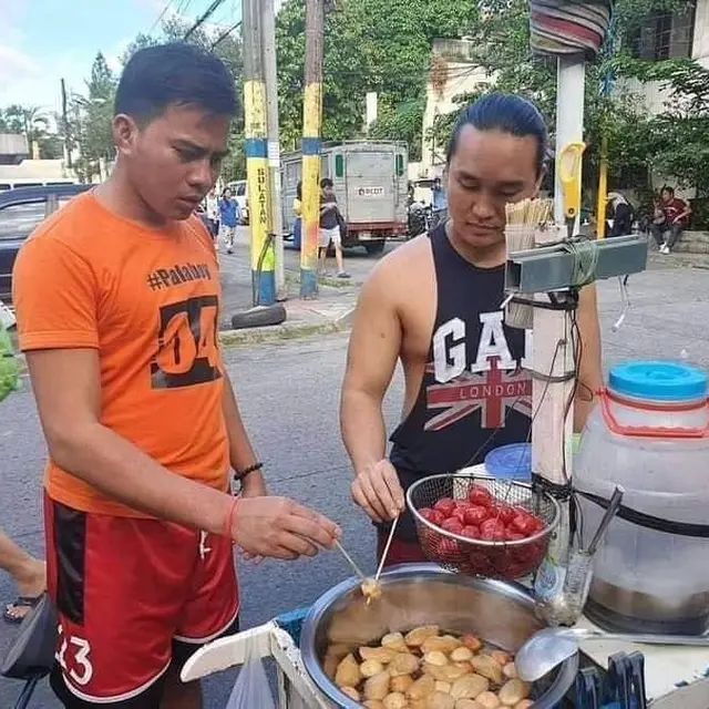 7 Momen Tak Terduga di Tempat Umum Ini Potretnya Bikin Tepuk Jidat