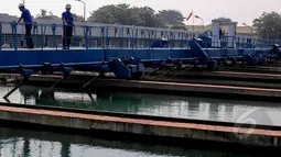 Sepanjang 2013 hingga semester I 2014, BPK menemukan inefisiensi kinerja, dengan indikator pemborosan air bersih senilai Rp791,2 miliar di 102 pemerintah kabupaten, kota dan PDAM, Jakarta, Selasa (12/5/2015). (Liputan6.com/Faizal Fanani)