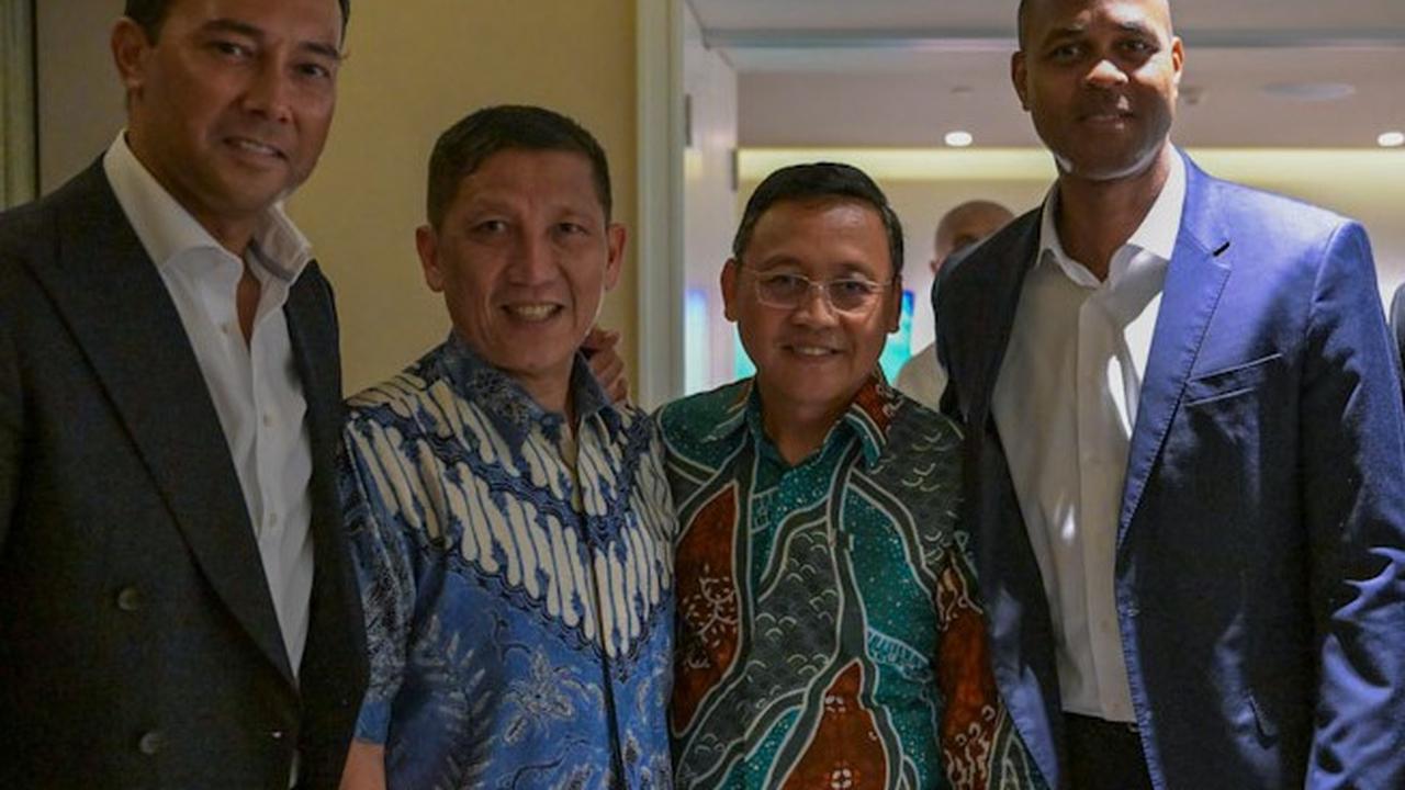 Patrick Kluivert bertemu dengan petinggi LIB