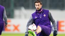 Foto pada tanggal 15 Februari 2017, Kapten Fiorentina Davide Astori saat mengikuti latihan di Moenchengladbach, Jerman. Bek dengan tinggi 188 cm ini merupakan jebolan akademi AC Milan. (Marius Becker / dpa via AP)