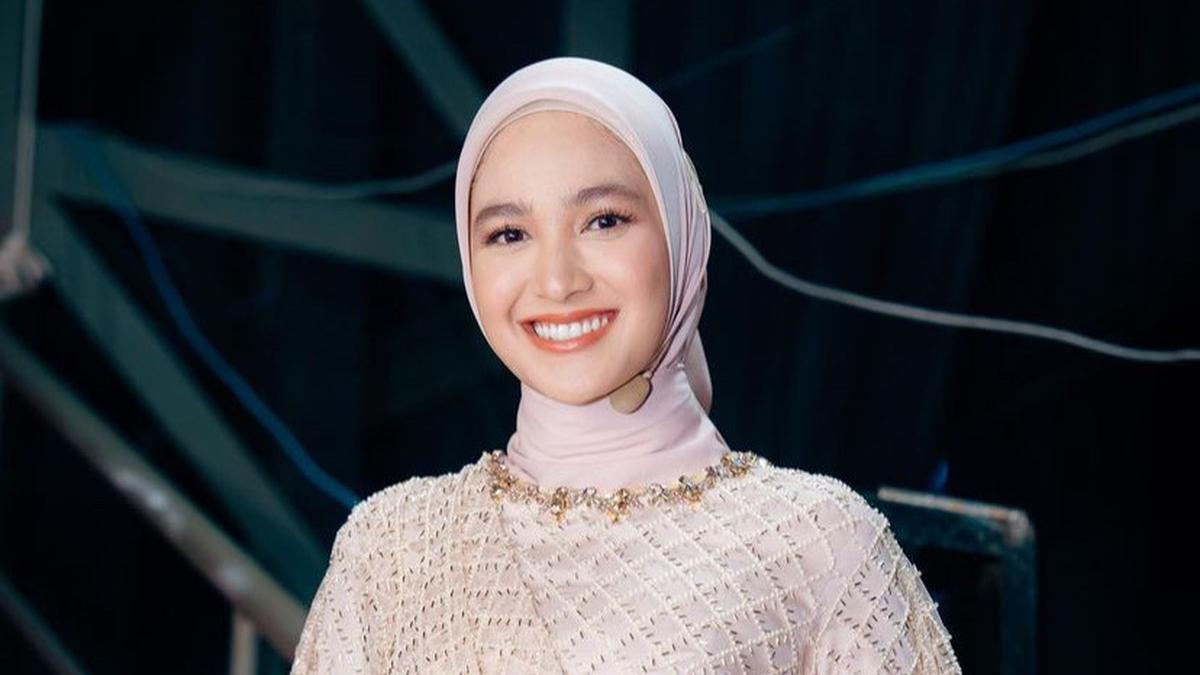 Bintangi Sinetron CINTA DI UJUNG SAJADAH, Intip 5 Potret Anggun dan Bersahaja Cut Syifa
