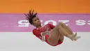 Para pesenam putri mulai bertanding pada babak kualifikasi untuk maju ke putaran final Kejuaraan Dunia Senam Artistik 2025. Begitu pula dengan tim gimnastik putri Indonesia. Beranggotakan Alarice Mallica Prakoso dan Salsabilla Hadi Pamungkas, tim gimnastik putri Indonesia melakoni debut di Kejuaraan Dunia Gimnastik 2025, Selasa (21/10/2025). Tampak dalam foto, pesenam putri Indonesia, Alarice Mallica Prakoso saat beraksi pada nomor senam lantai selama Kejuaraan Senam Artistik Dunia ke-53 di Jakarta, Indonesia, pada Selasa, 21 Oktober 2025. (AP Photo/Achmad Ibrahim)
