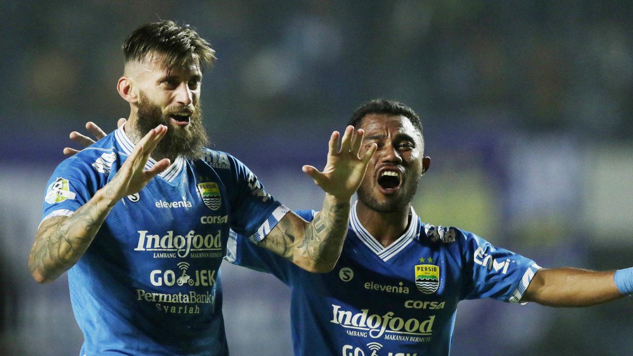Liga 1 Indonesia 2018 : Persib Bandung Vs Persija Jakarta