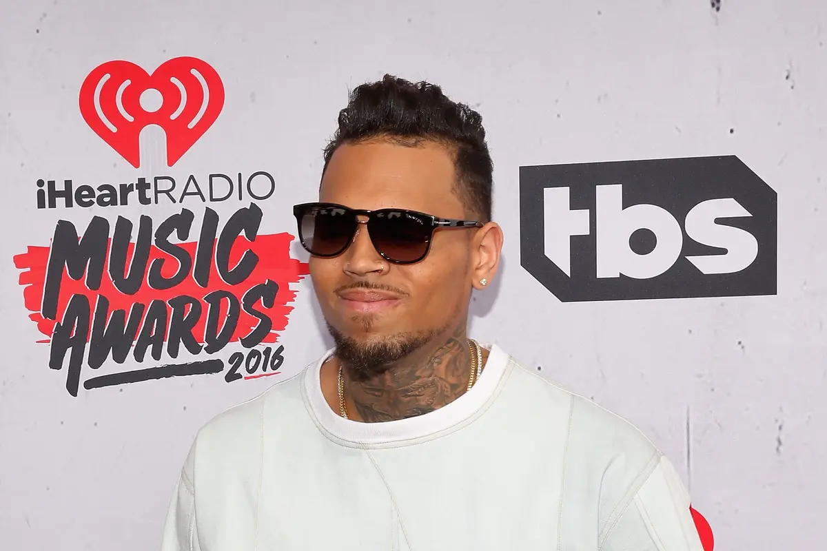 [Bintang] Chris Brown