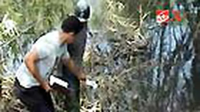 Bayi Laki-laki Dibuang di Sungai