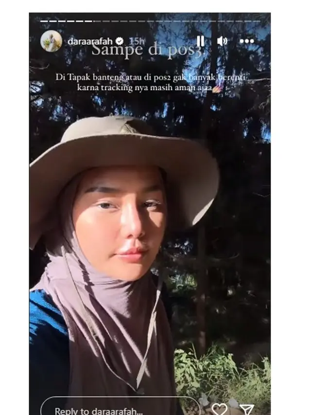 10 Potret Dara Arafah Pertama Kali Mendaki Gunung Prau, Penuh Kesan